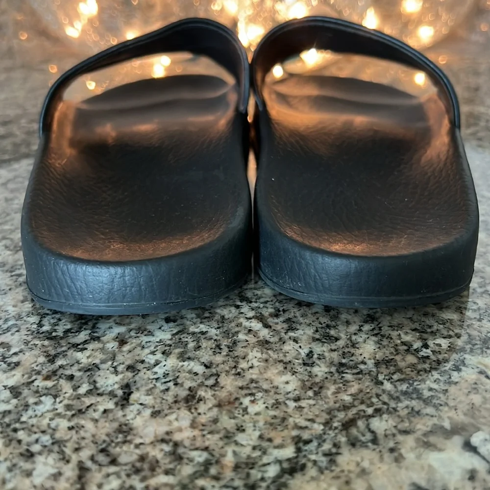 Gucci “Guccy” Sega Stars Slides - Picture 5 of 11
